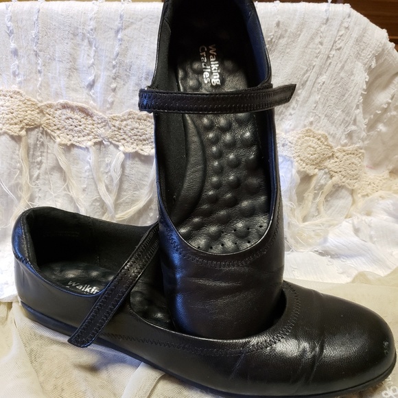 walking cradles mary janes